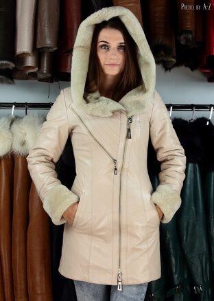 Женское кожаное пальто на меху